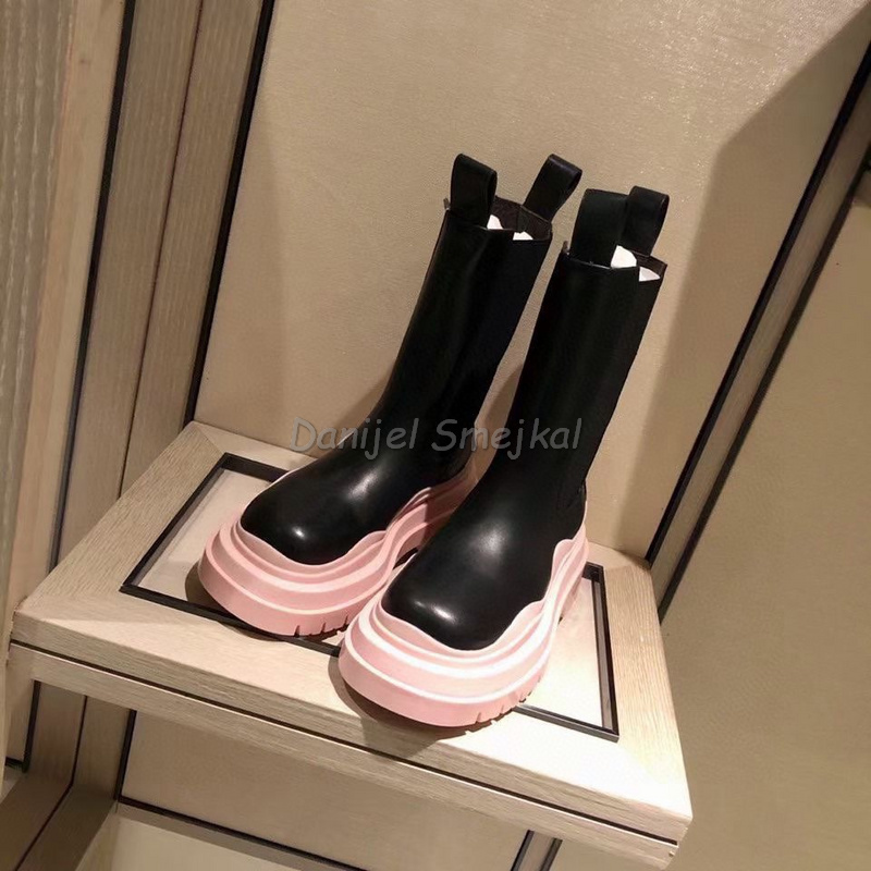 Bottega Veneta Chelsea Boots