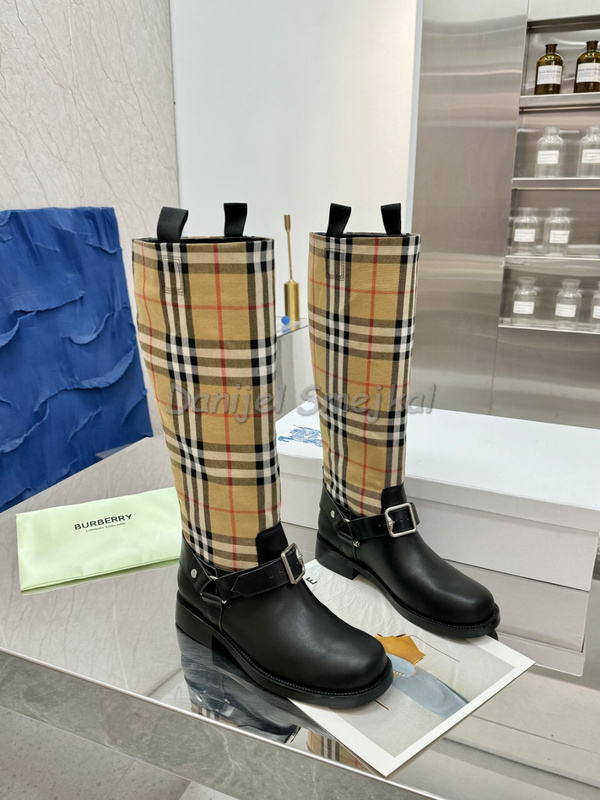 Burberry Boots Woman