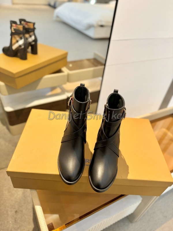 Burberry Boots Woman