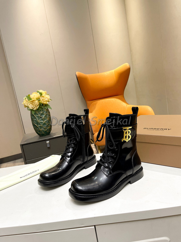 Burberry Boots Woman