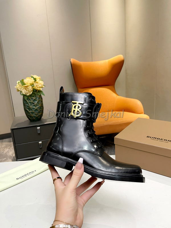 Burberry Boots Woman