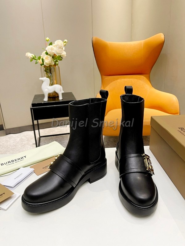 Burberry Boots Woman