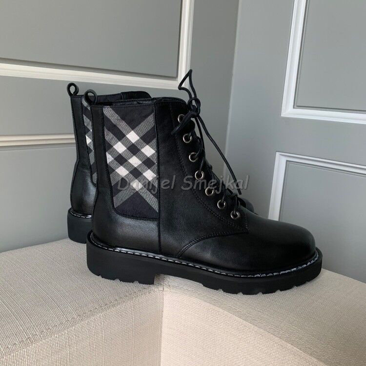 Burberry Boots Woman