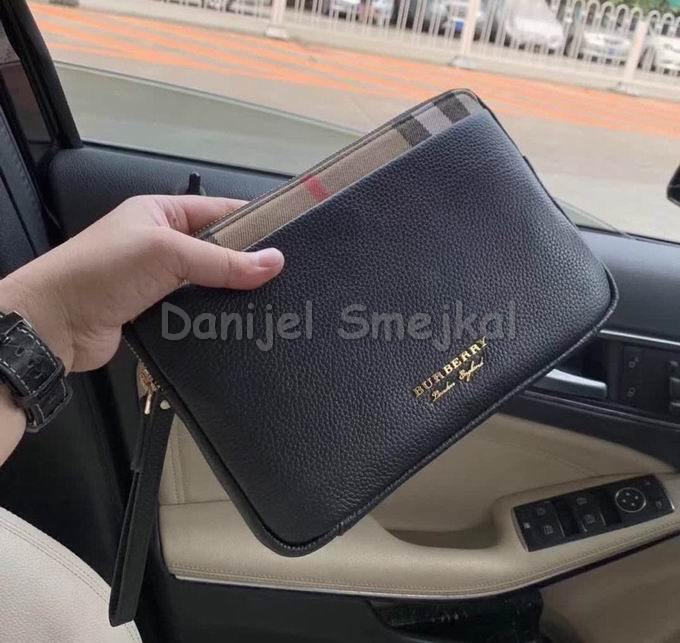 Burberry Pouch 