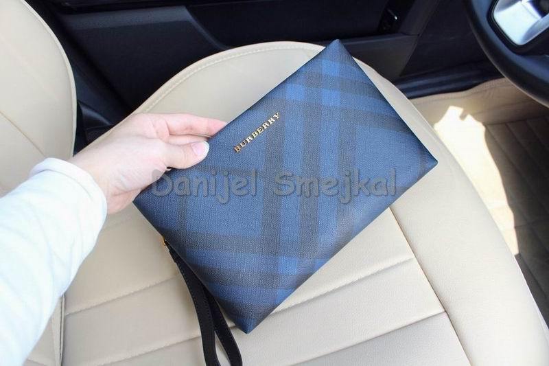 Burberry Pouch 