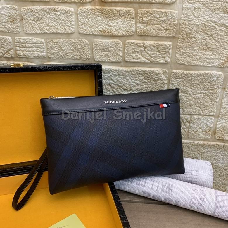 Burberry Pouch 