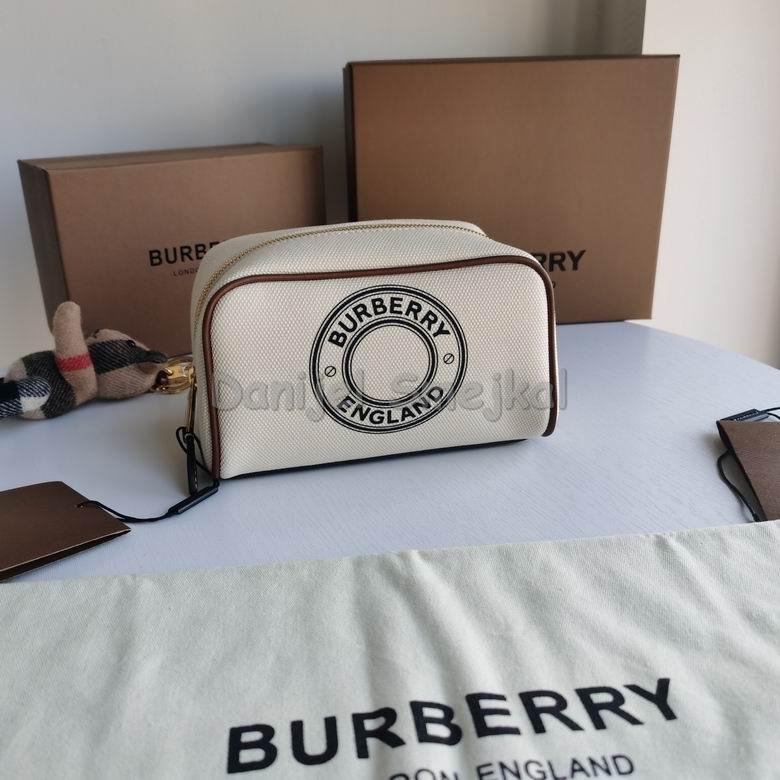 Burberry Pouch 