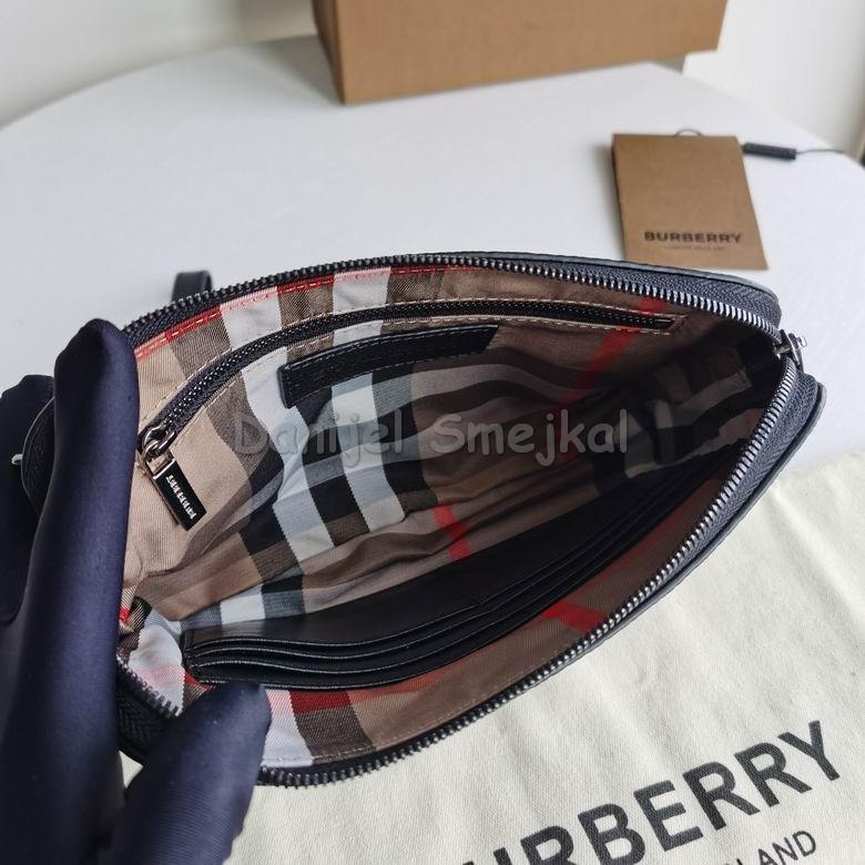 Burberry Pouch 