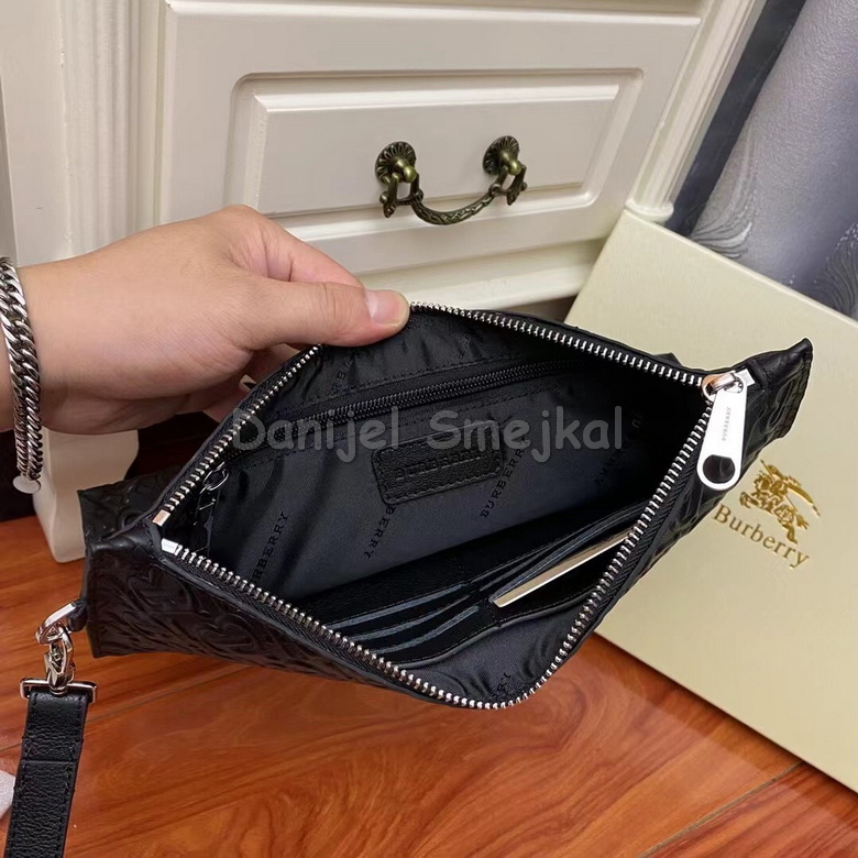 Burberry Pouch 