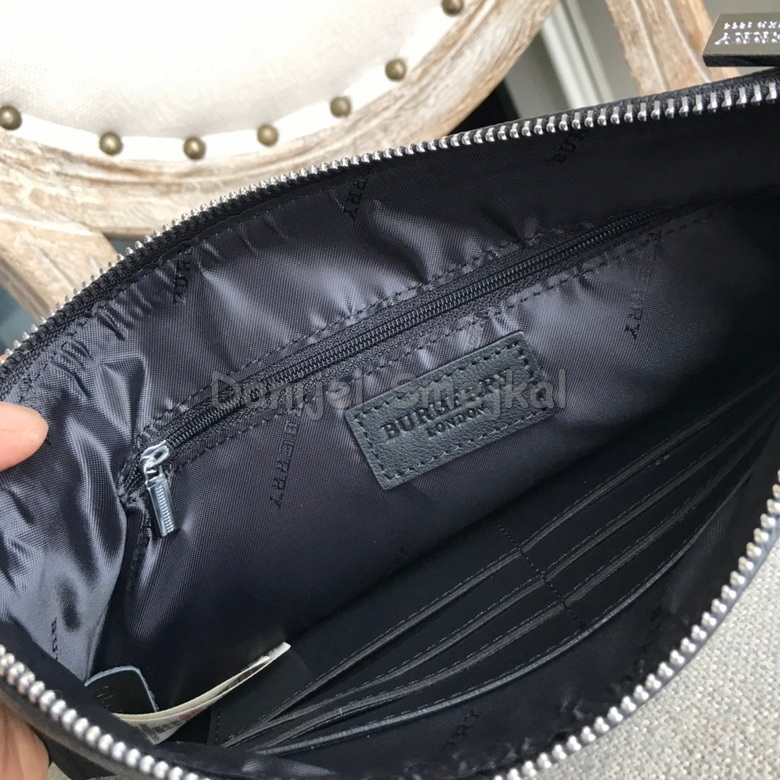 Burberry Pouch 