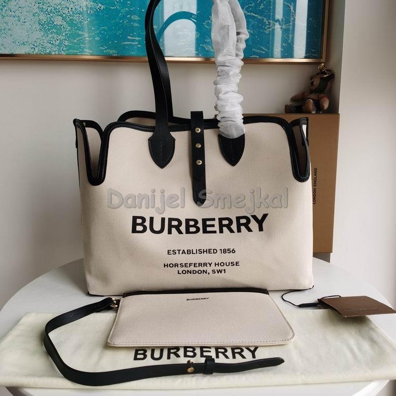 Burberry Shopping Bag 