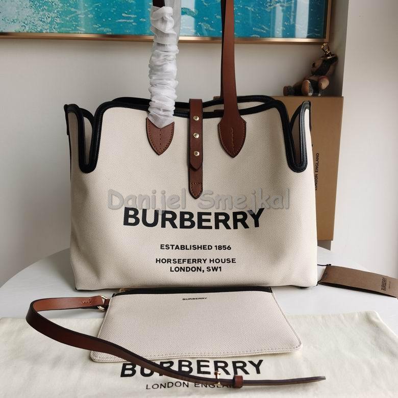 Burberry Shopping Bag 