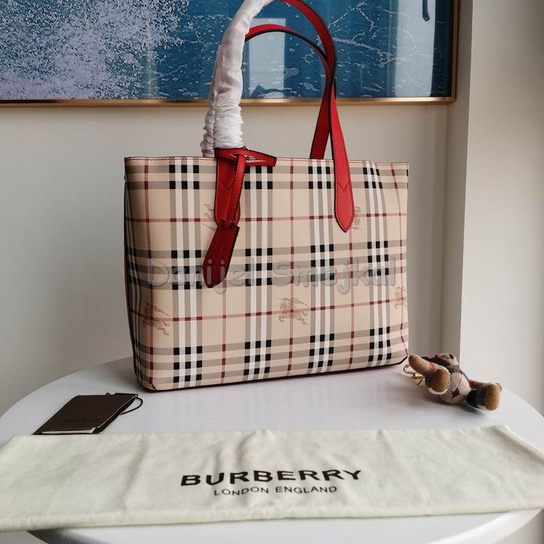 Burberry Shopping Bag 