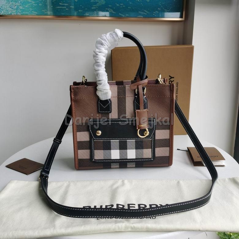 Burberry Tote Bag 