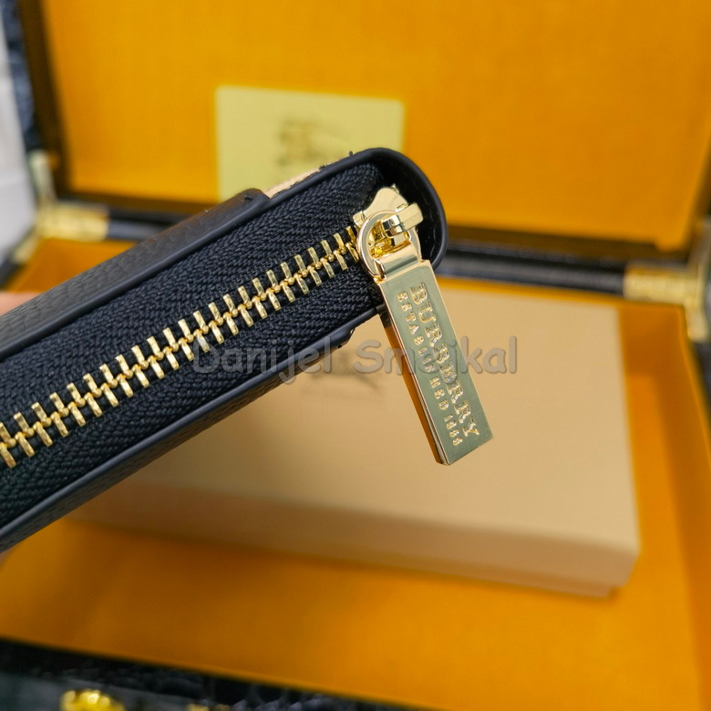 Burberry Wallet 