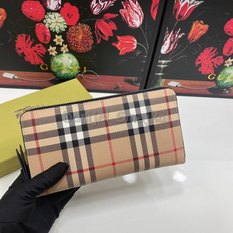 Burberry Wallet 