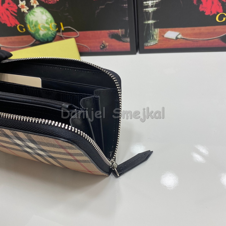 Burberry Wallet 