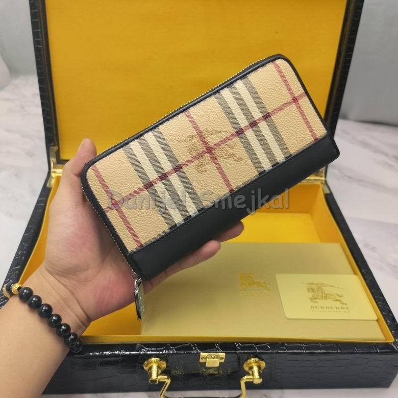 Burberry Wallet 