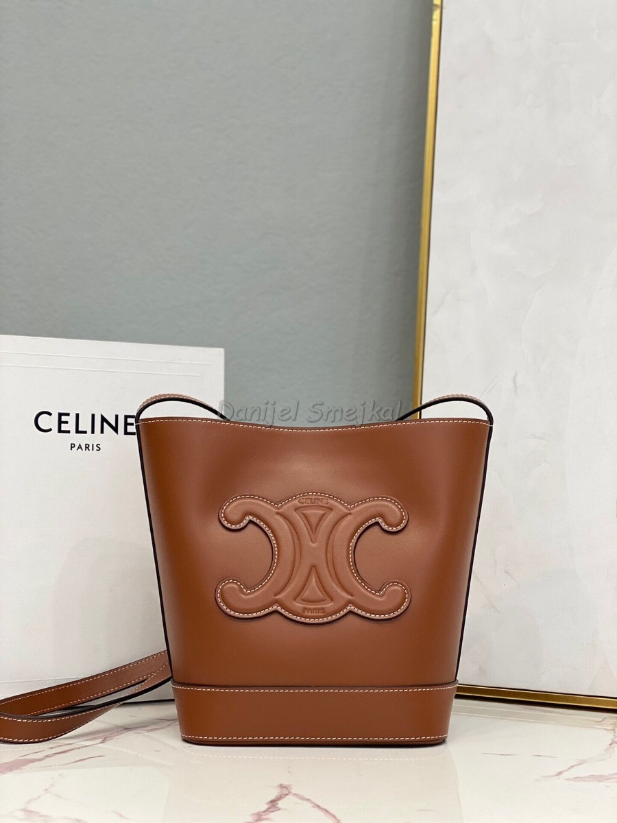 Celine Cuir Triomphe Small Bucket 24cm