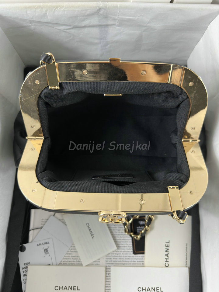 Chanel Handbag 16cm