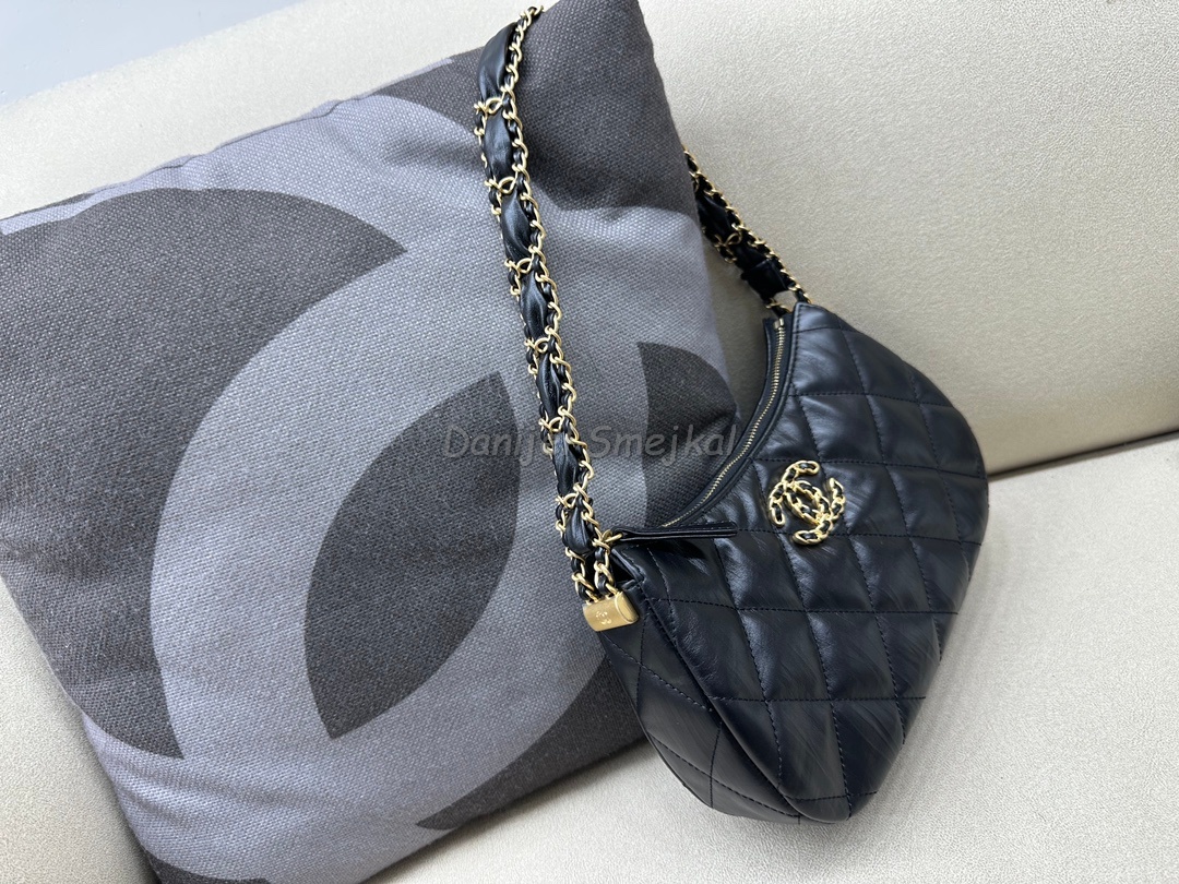 Chanel Hobo Handbag 20cm