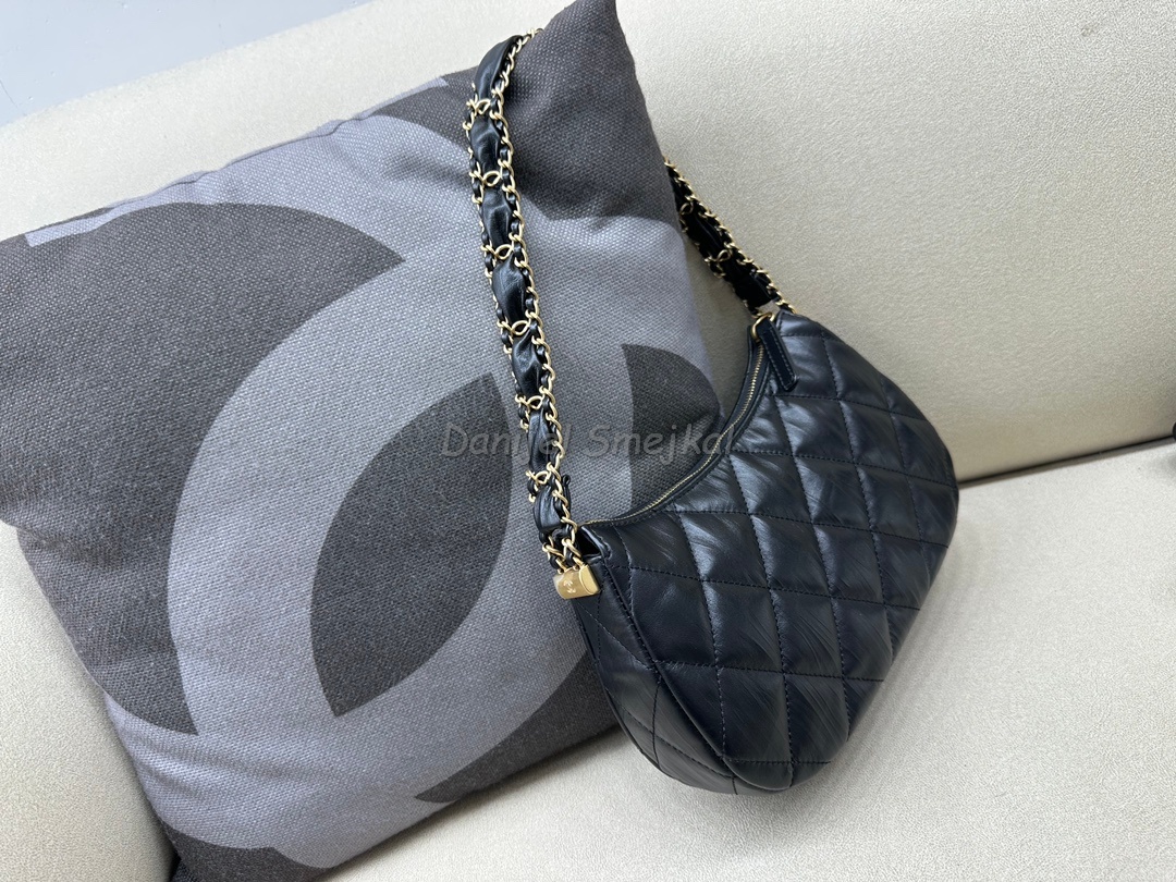 Chanel Hobo Handbag 20cm