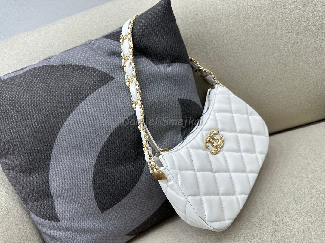 Chanel Hobo Handbag 20cm