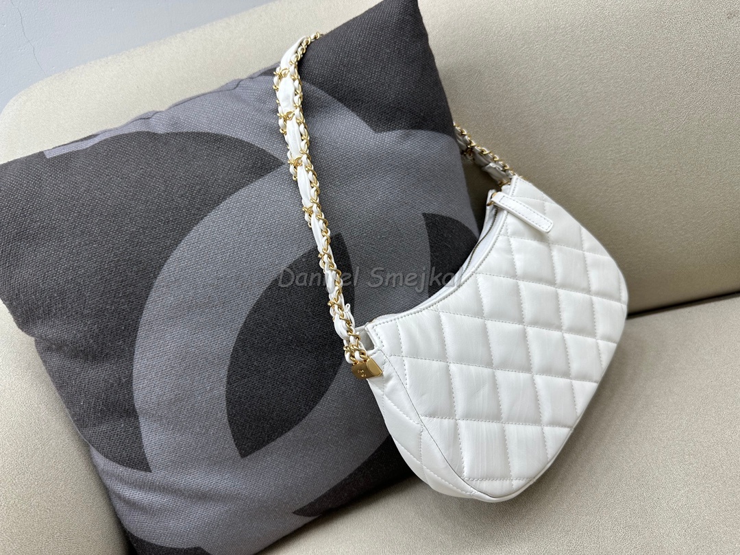 Chanel Hobo Handbag 20cm