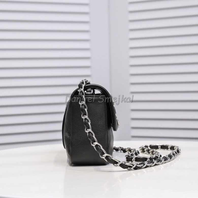 Chanel Wallets on Chain