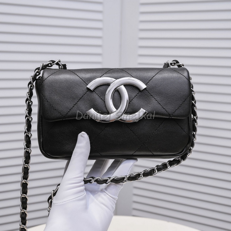 Chanel Wallets on Chain