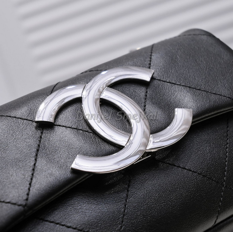 Chanel Wallets on Chain