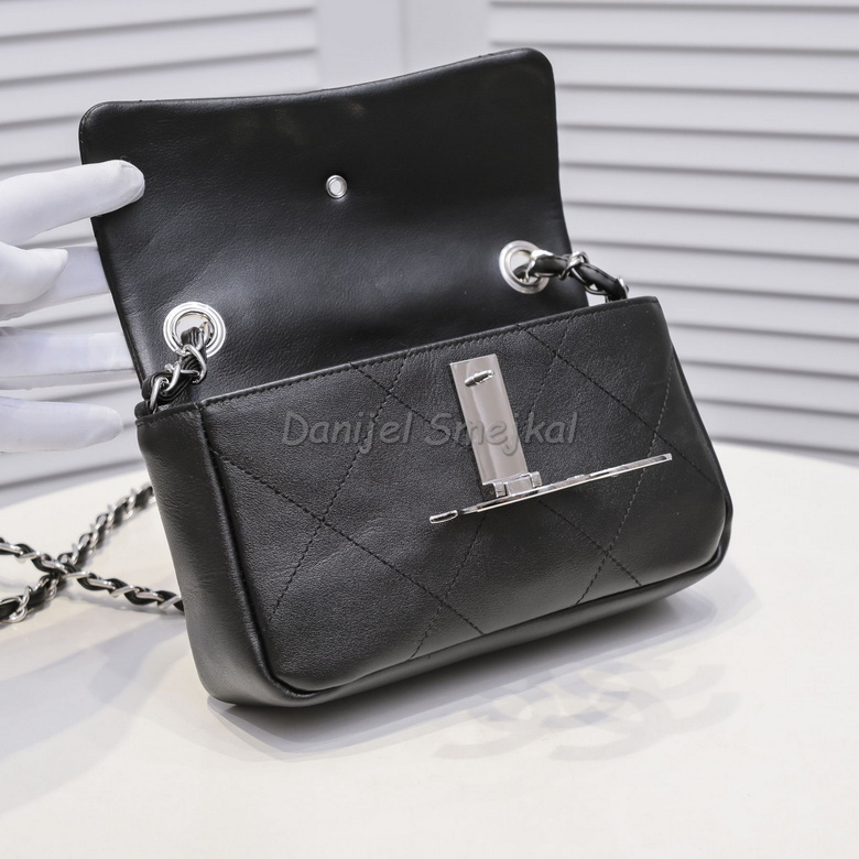 Chanel Wallets on Chain