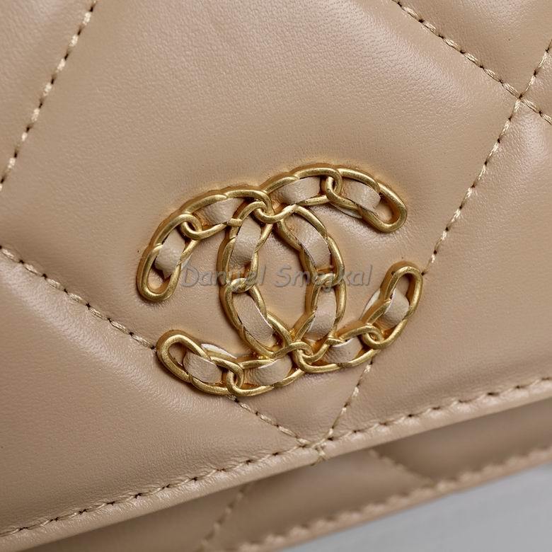 Chanel Wallets on Chain