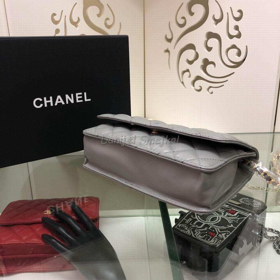 Chanel Wallets on Chain