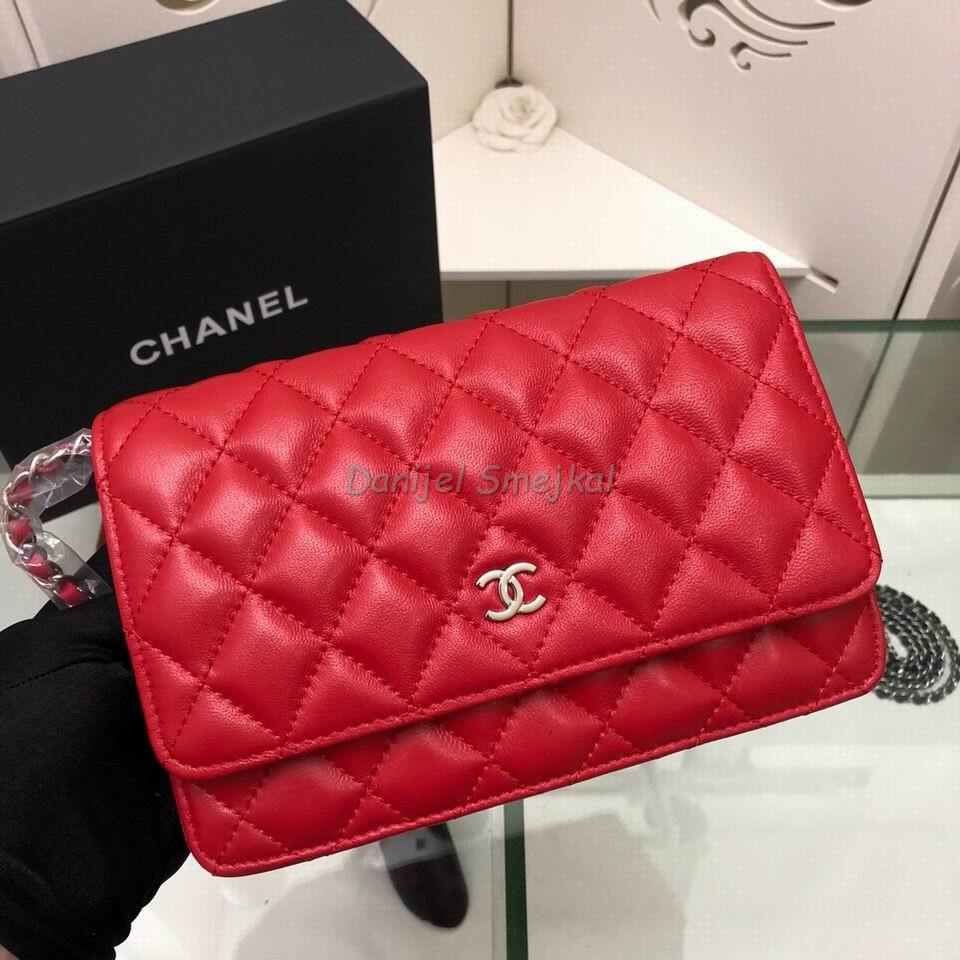 Chanel Wallets on Chain