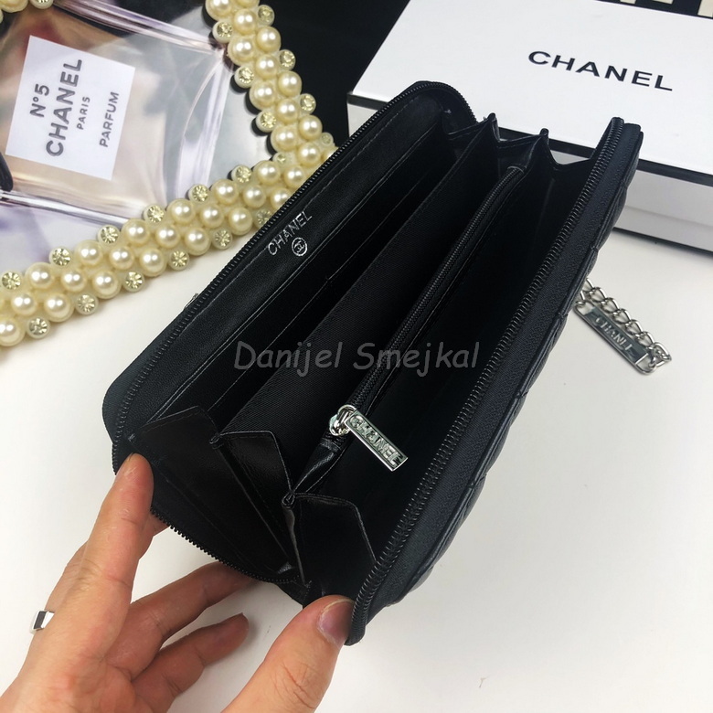 Chanel Zippy Wallet 19.5cm