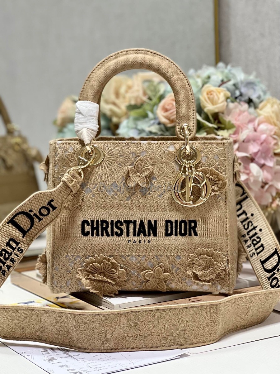 Christian Dior Medium D-Lite 24cm