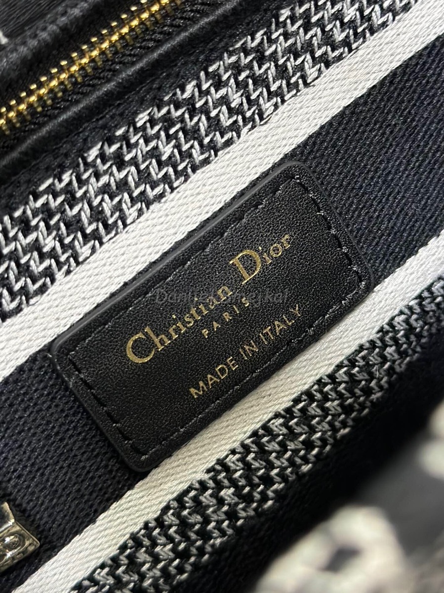 Christian Dior Medium D-Lite 24cm