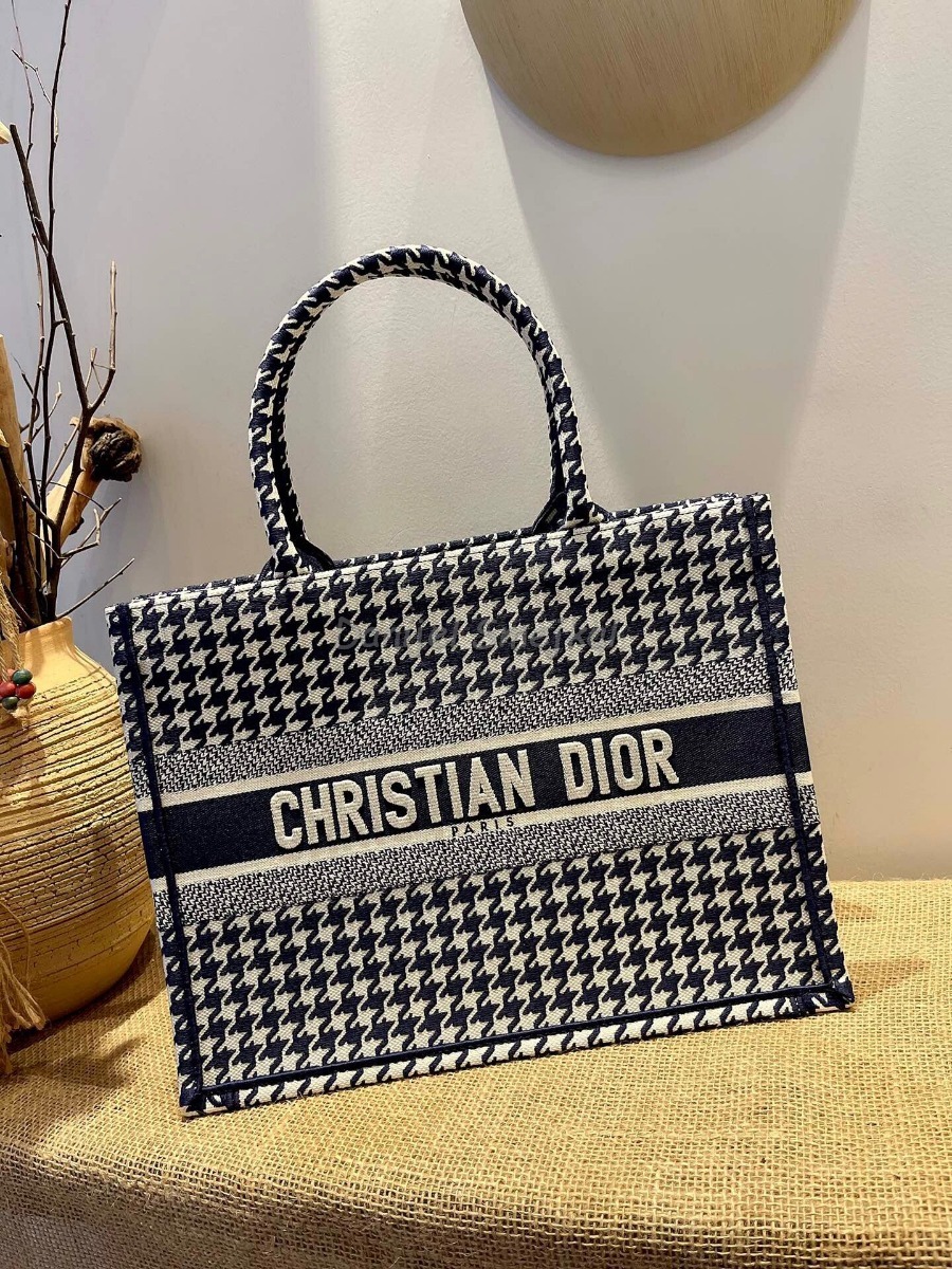 Christian Dior Medium Dior Book Tote 36cm