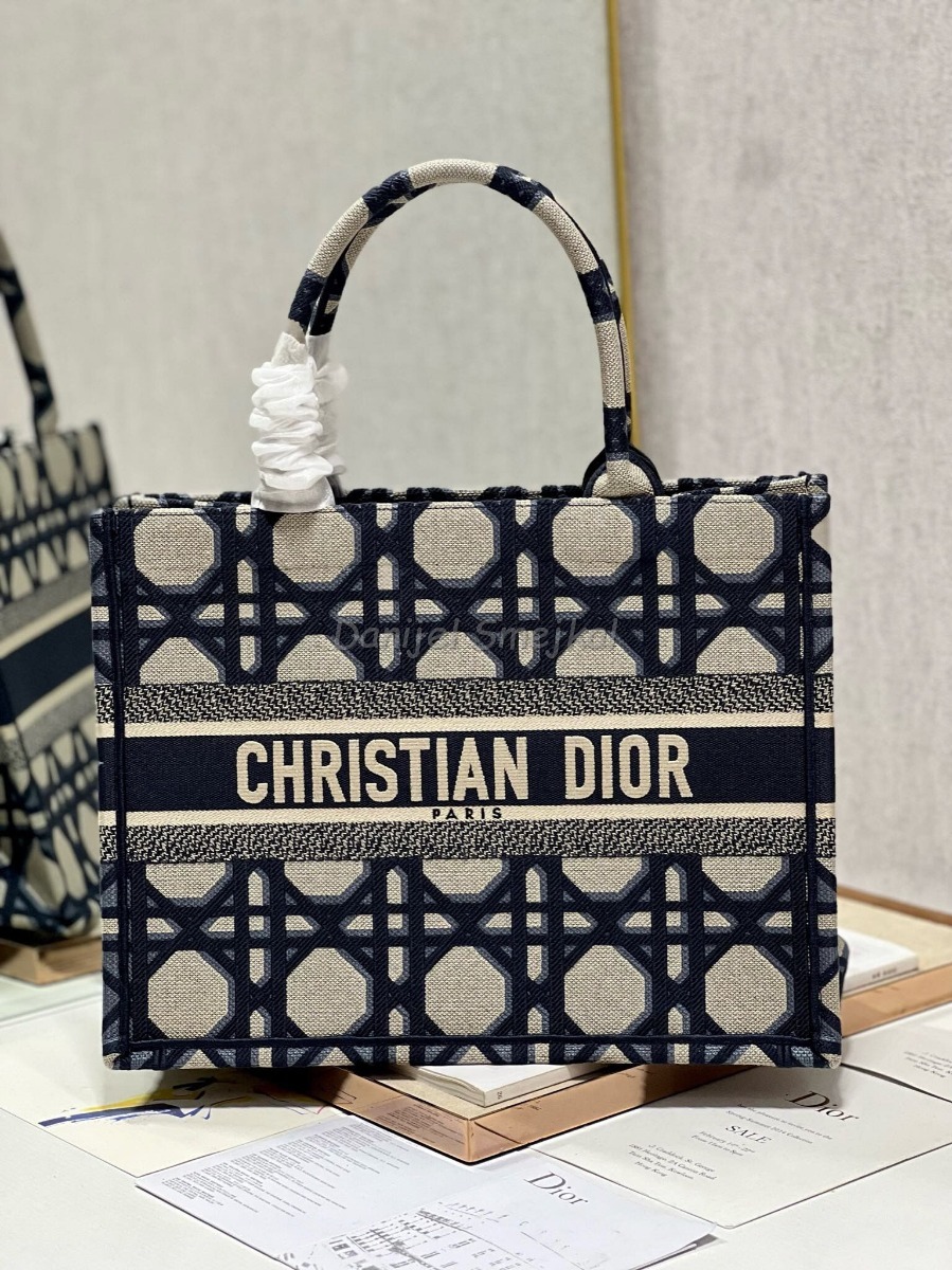 Christian Dior Medium Dior Book Tote 36cm