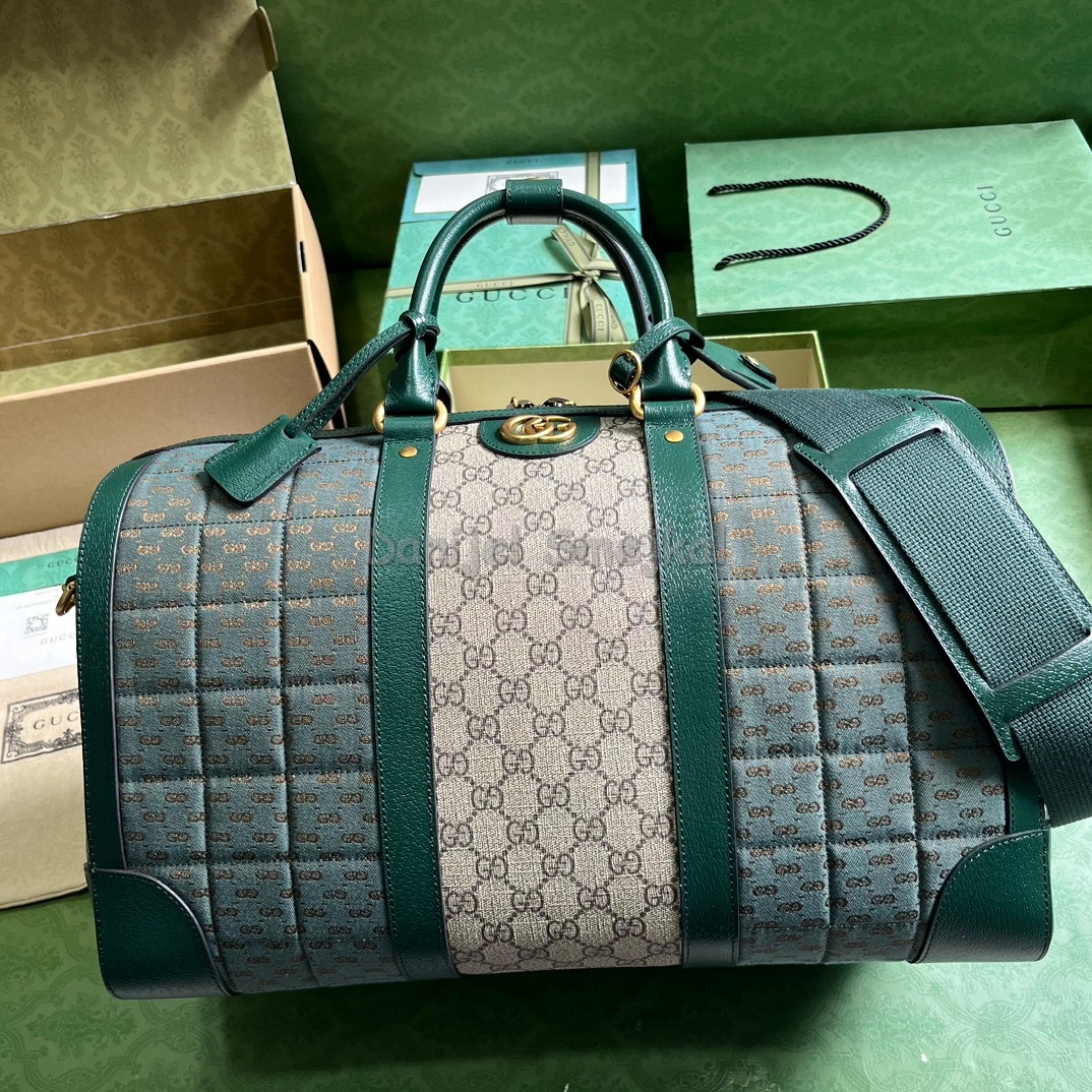 Gucci 724642 GG Supreme Savoy 44cm