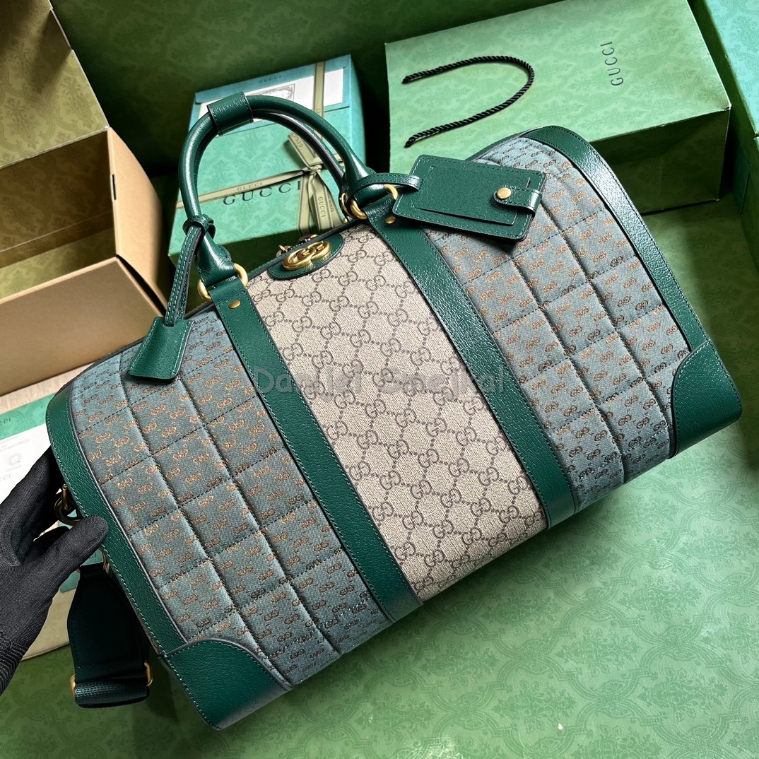 Gucci 724642 GG Supreme Savoy 44cm