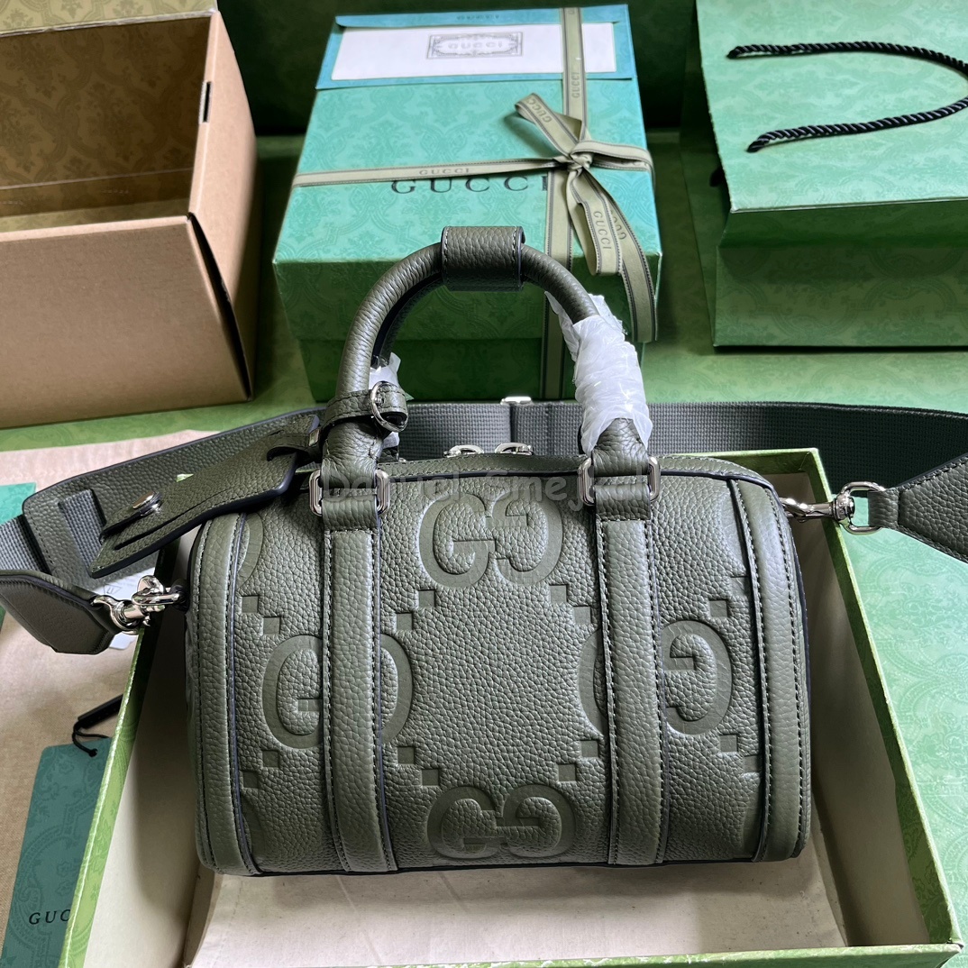 Gucci 725292 GG Supreme Savoy 22cm