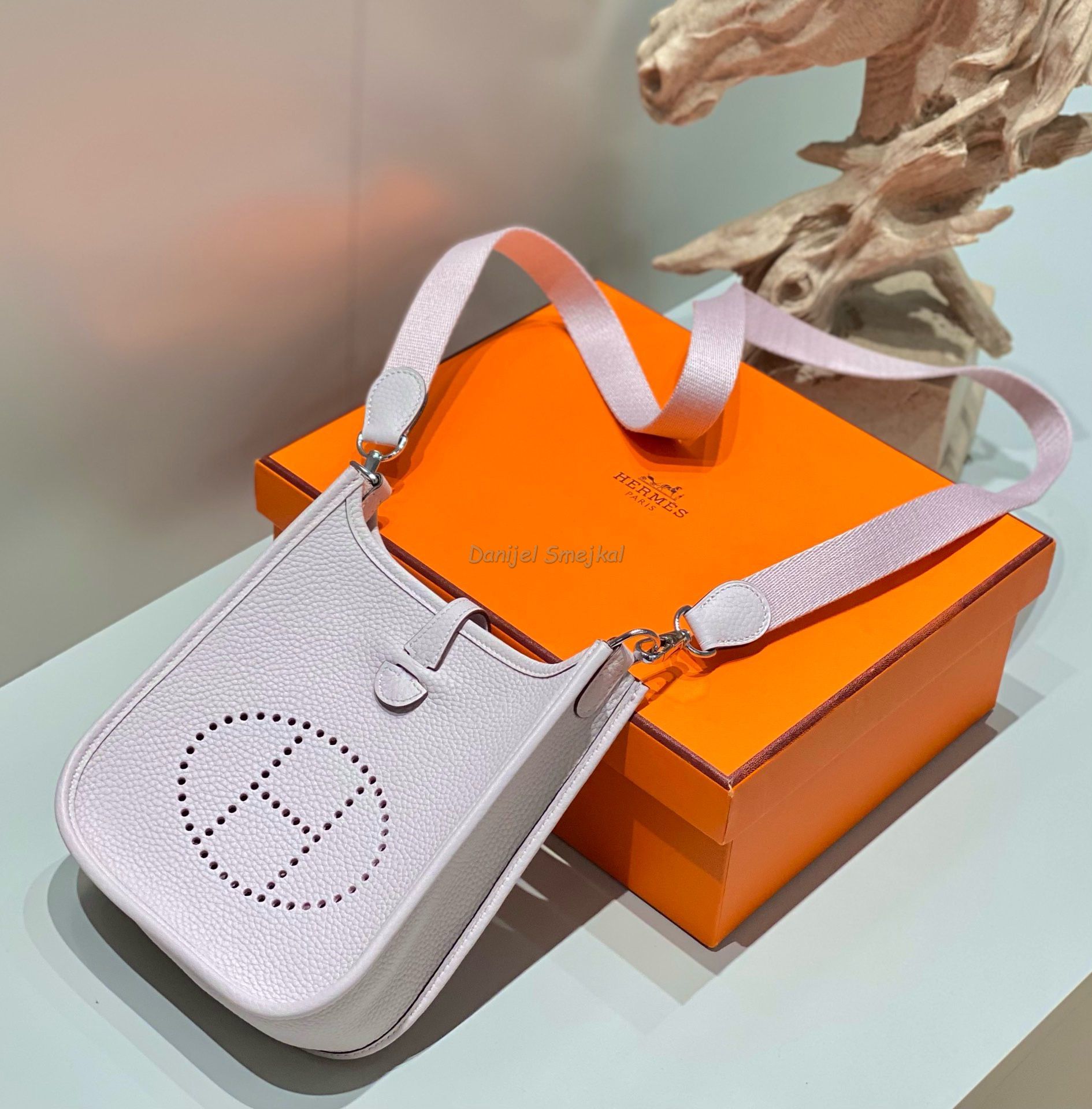 Hermes Evelyne III TPM Bag In Mauve Pale 17cm