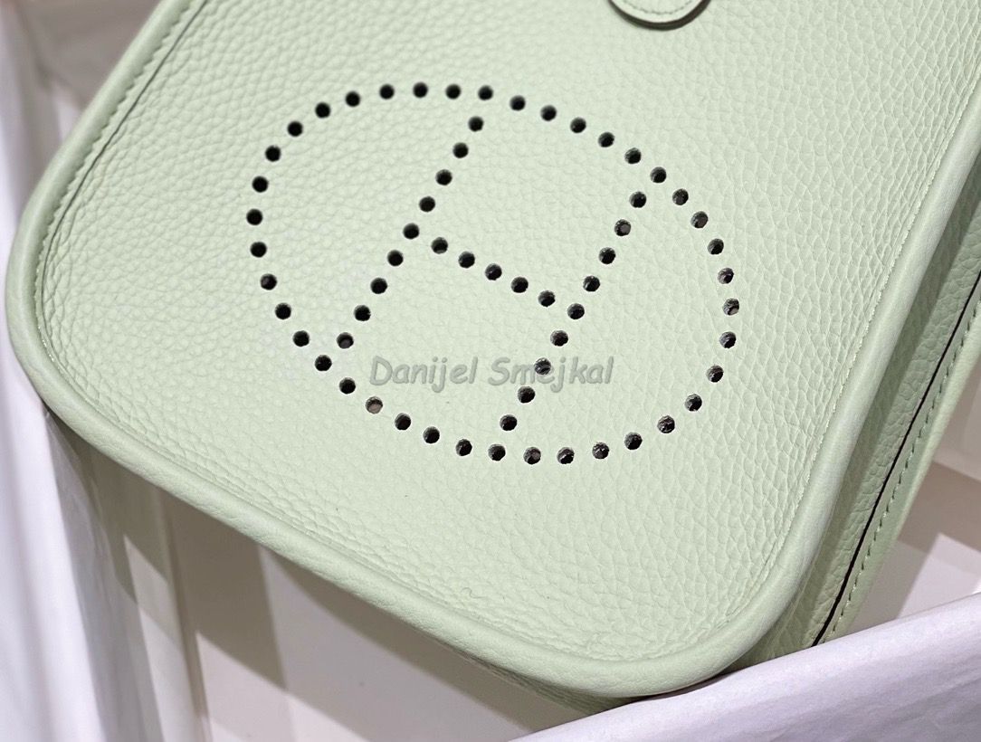 Hermes Evelyne III TPM Bag In Vert Fizz 17cm
