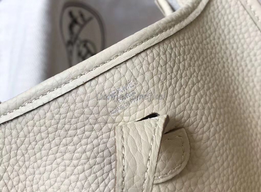 Hermes Evelyne III TPM Bag In beton 17cm