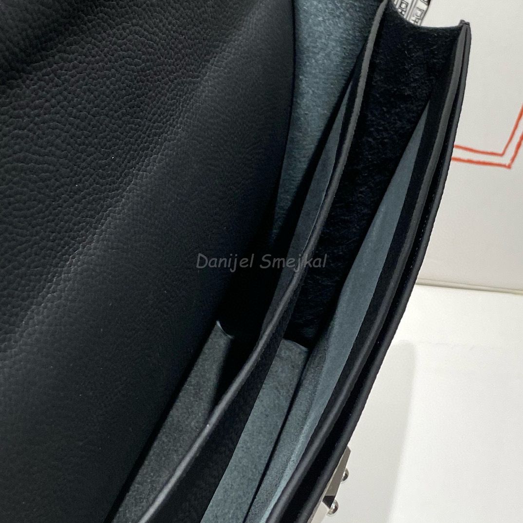 Hermes Sac a Depeches 38 Briefcase in Black Clemence Leather 38cm