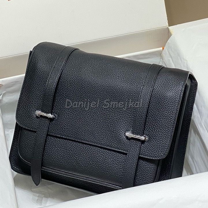 Hermes Steve 30 Messenger Bag in Black Clemence Leather 30cm