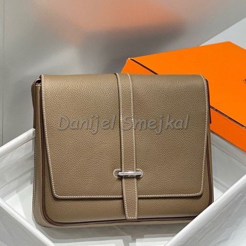 Hermes Steve Light Junior Messenger Bag in Taupe Clemence Leather 27cm