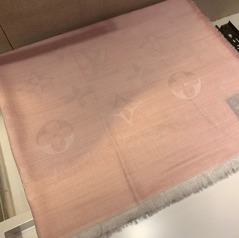 Louis Vuitton Daily Monogram Stole Scarf in Monogram Pink 